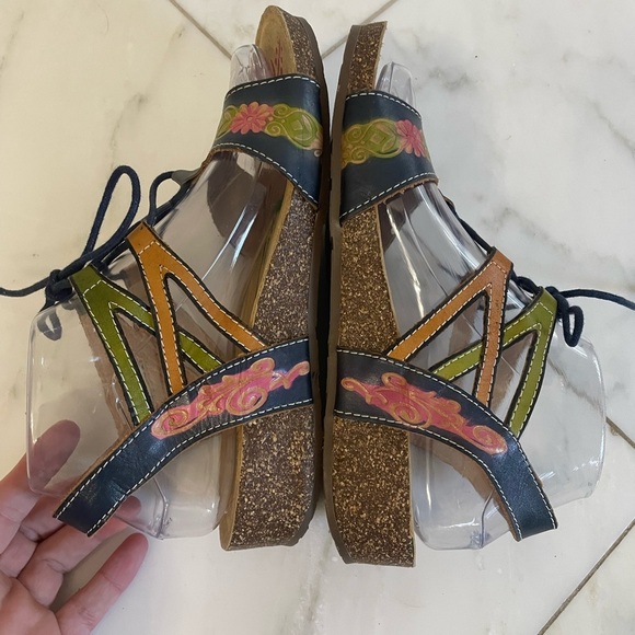 L’Artiste Springstep Lomo Navy, euro 38 or US 7-7.5, multicolor leather sandals - Picture 4 of 11